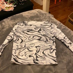 Marbled black and white top